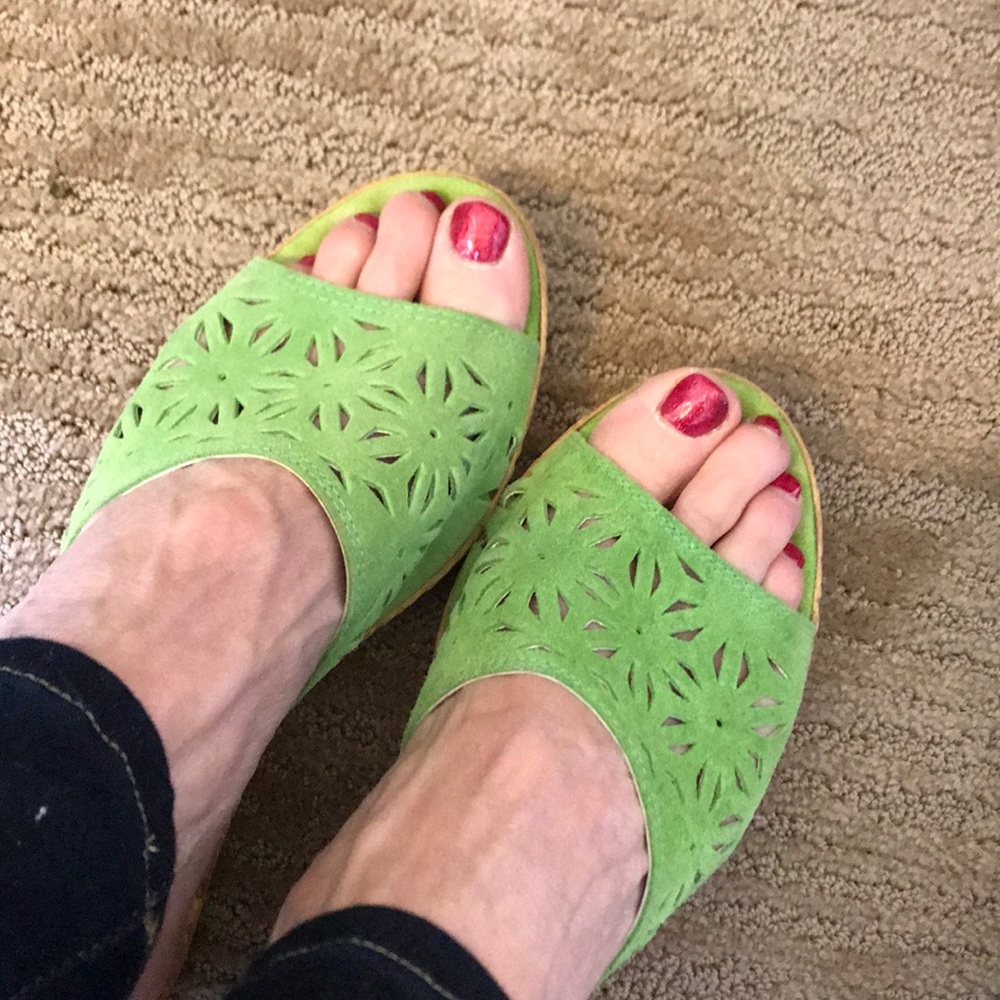Cute Wedge shoes